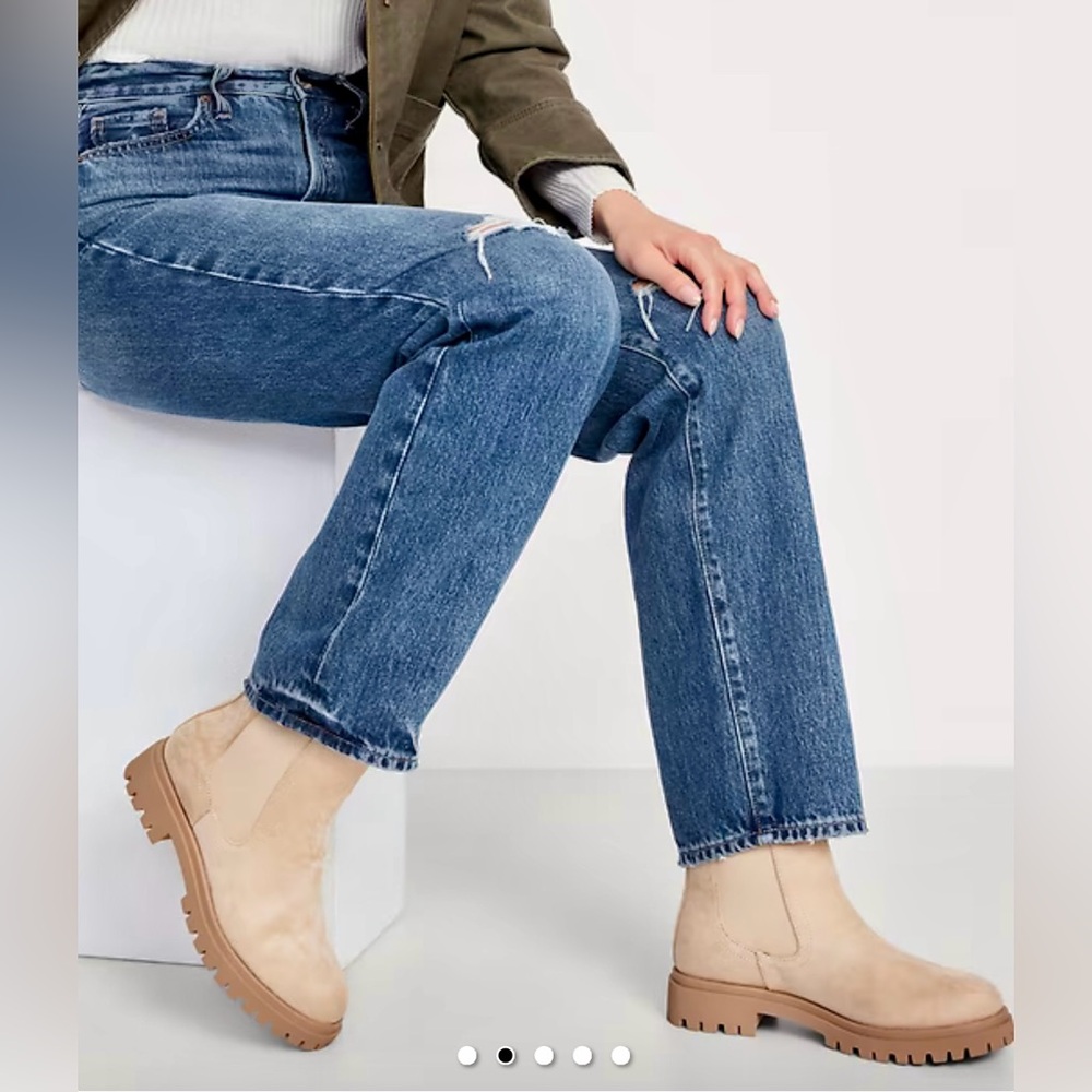 Old Navy Taupe Faux Suede‎ Chelsea Boot Chunky Heel Women’s Size 8.5, NWT - Picture 3 of 12